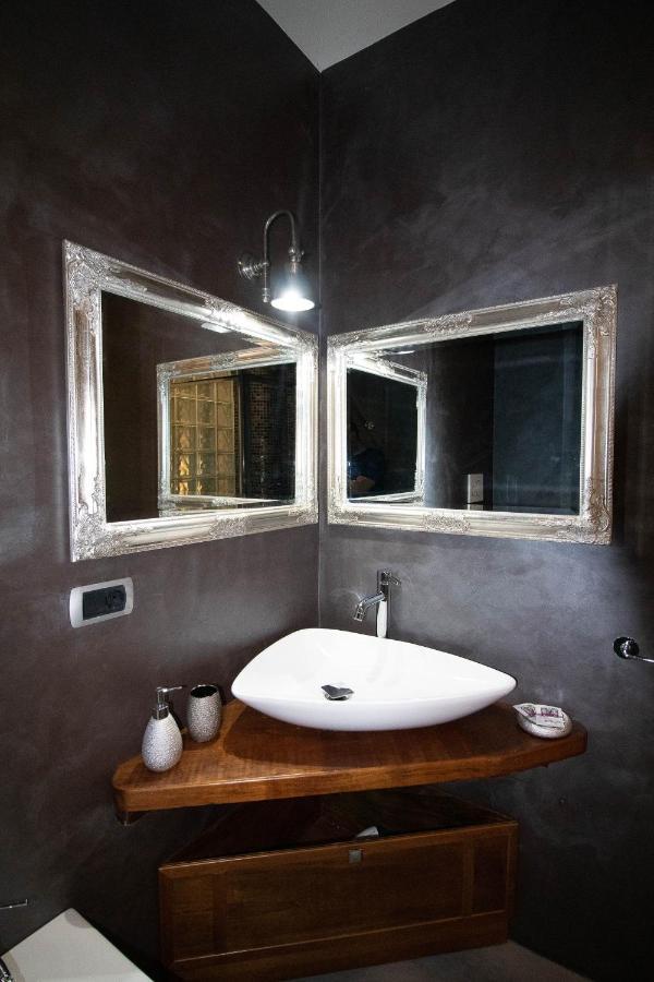 La Casa Di Adele Cagliari B&B Экстерьер фото