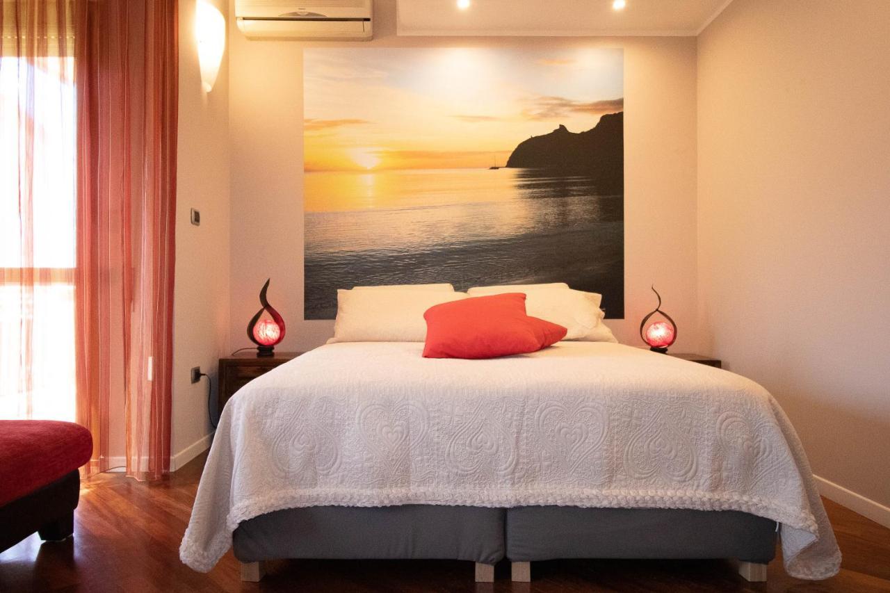 La Casa Di Adele Cagliari B&B Экстерьер фото