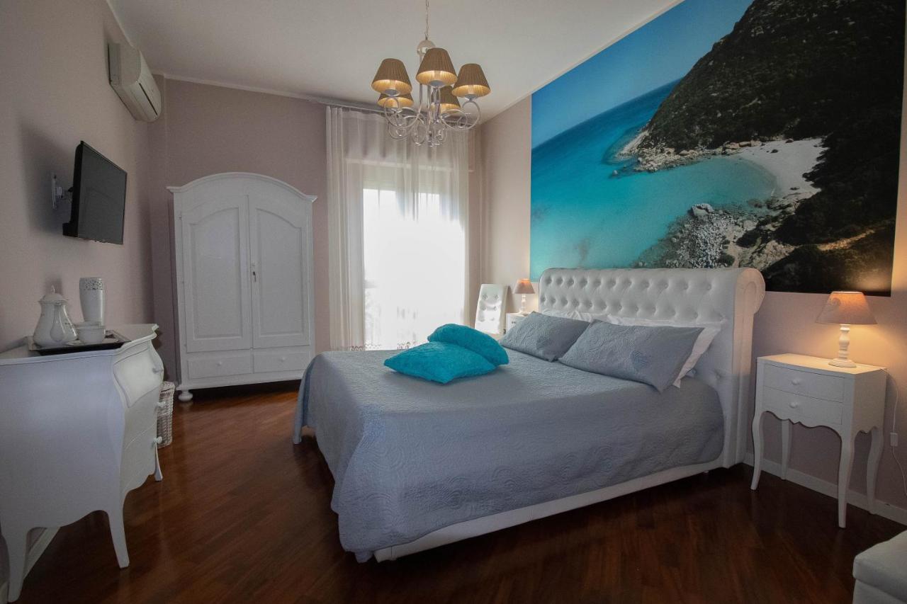 La Casa Di Adele Cagliari B&B Экстерьер фото