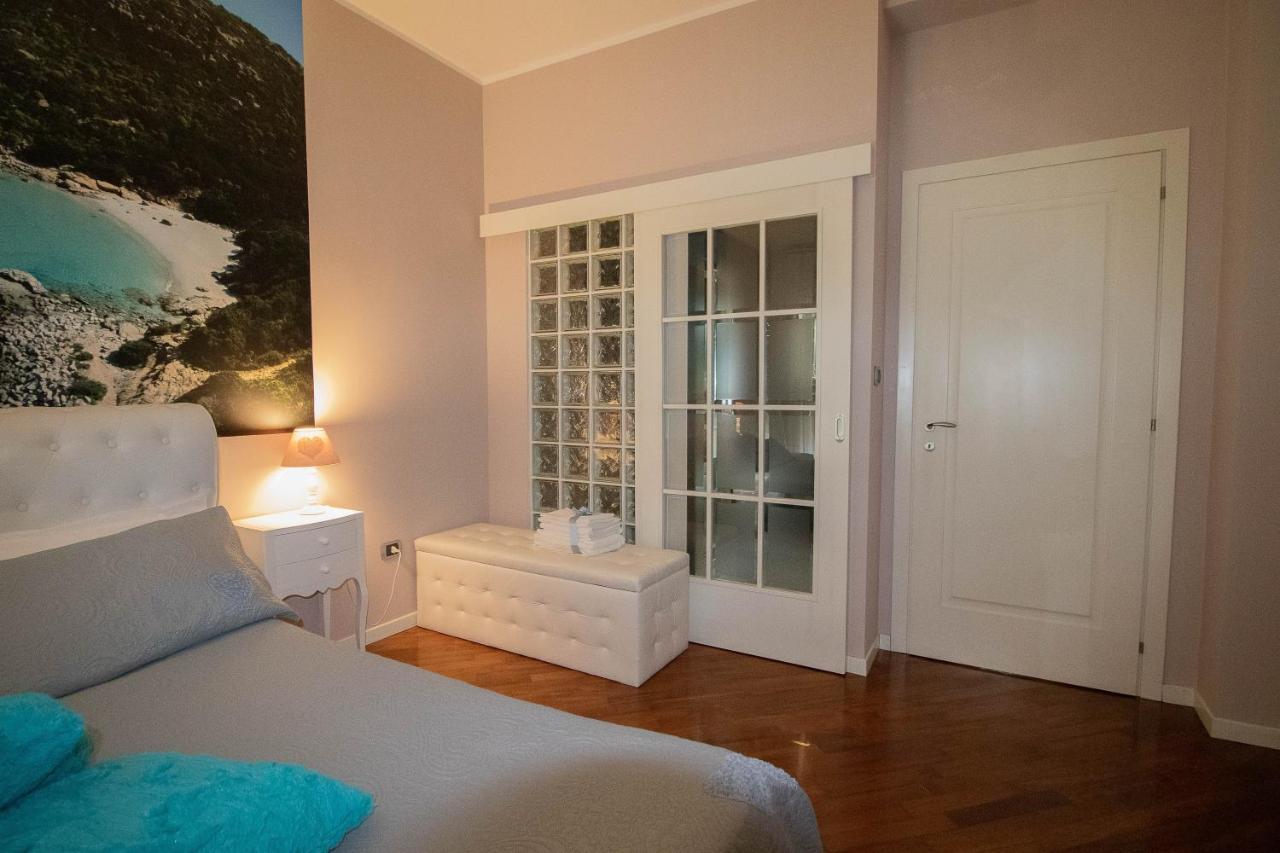 La Casa Di Adele Cagliari B&B Экстерьер фото