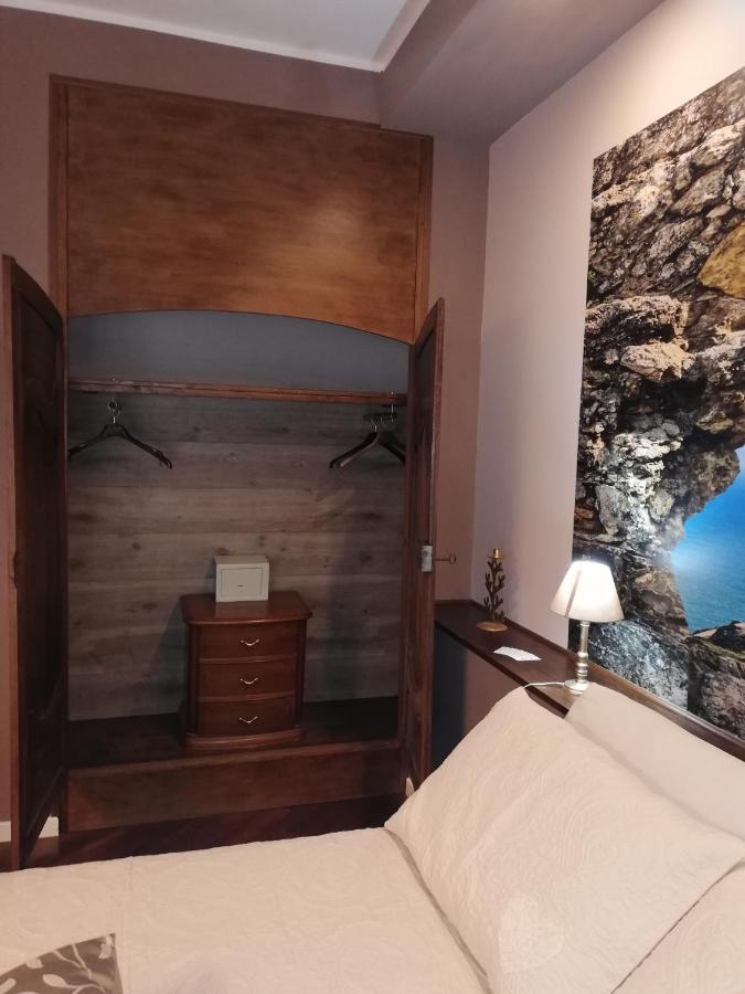 La Casa Di Adele Cagliari B&B Экстерьер фото