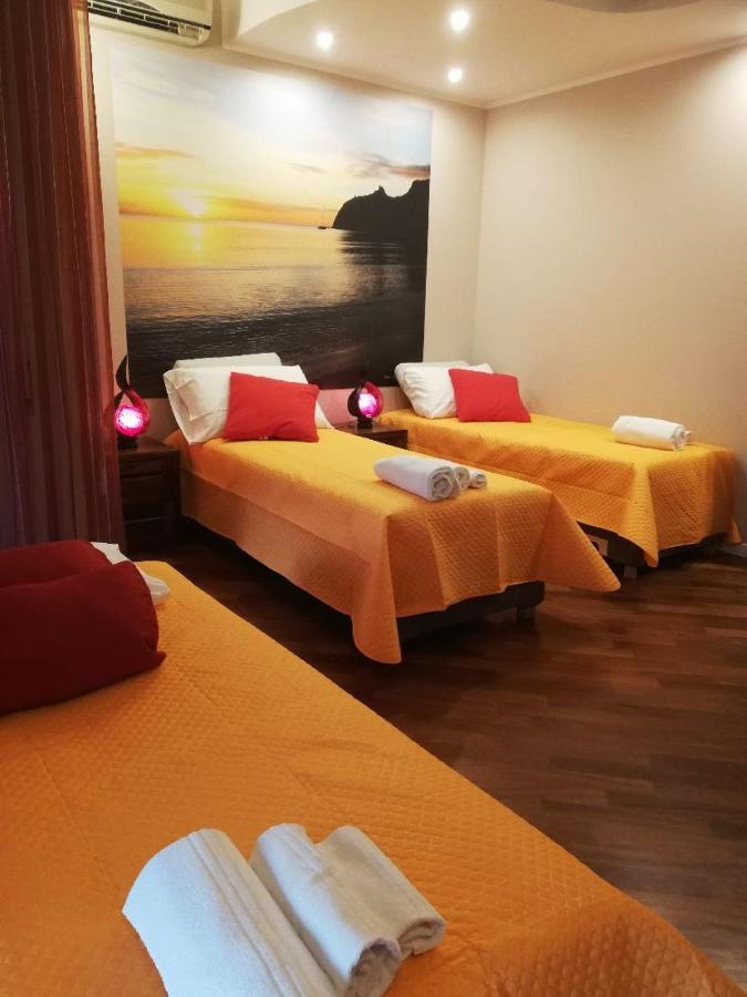 La Casa Di Adele Cagliari B&B Экстерьер фото
